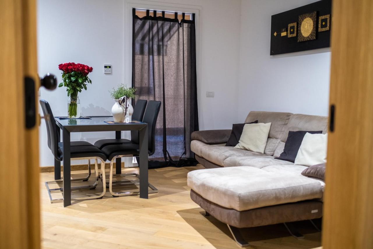 Allhospitality ألغيرو المظهر الخارجي الصورة