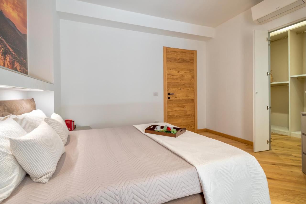 Allhospitality ألغيرو المظهر الخارجي الصورة